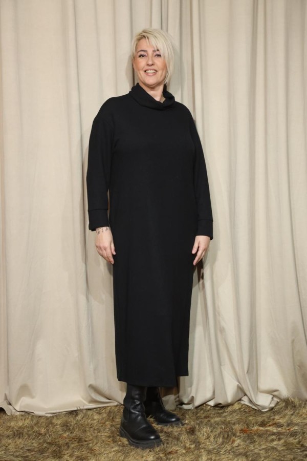 SONIA ΜΑΚΡΥ ΦΟΡΕΜΑ ΜΕ ΧΑΛΑΡΟ ΖΙΒΑΓΚΟ