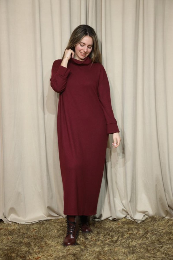 SONIA ΜΑΚΡΥ ΦΟΡΕΜΑ ΜΕ ΧΑΛΑΡΟ ΖΙΒΑΓΚΟ