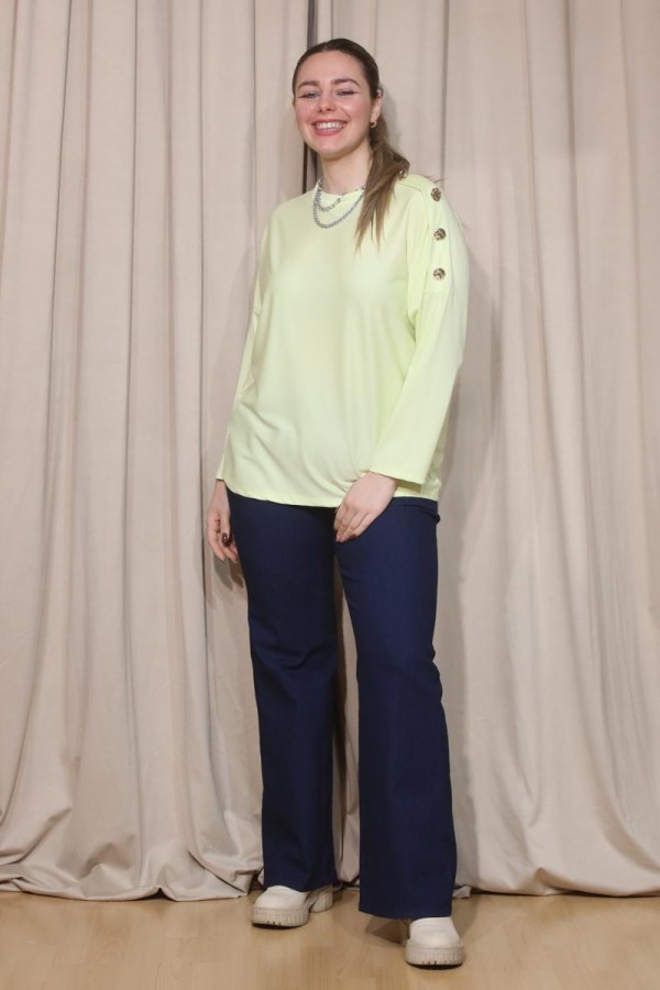 BLAIR ΜΠΛΟΥΖΑ ΒΙΣΚΟΖΗ ΜΕ ΛΑΙΜΟΚΟΨΗ