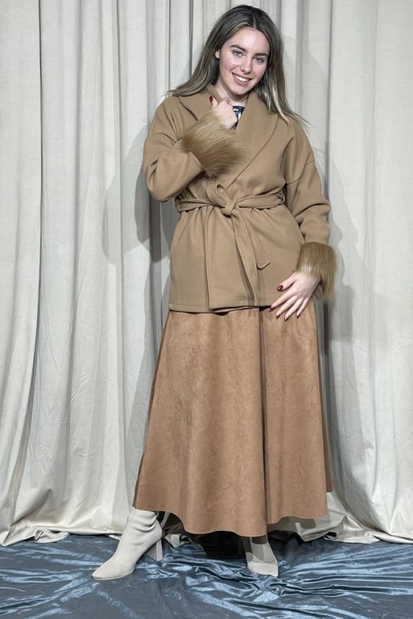 ARIA ΚΟΝΤΟ ΠΑΛΤΟ ΜΕ ΖΩΝΗ ΚΑΙ ΓΟΥΝΙΝΕΣ ΛΕΠΤΟΜΕΡΕΙΕΣ