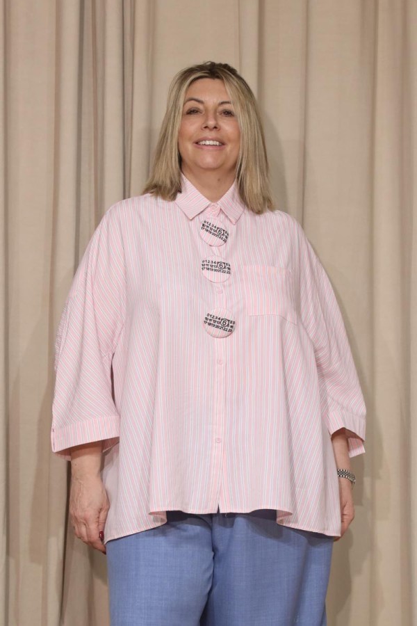 ARLEN OVERSIZED ΠΟΥΚΑΜΙΣΑ ΜΕ ΜΕΓΑΛΑ ΔΙΑΚΟΣΜΗΤΙΚΑ ΚΟΥΜΠΙΑ