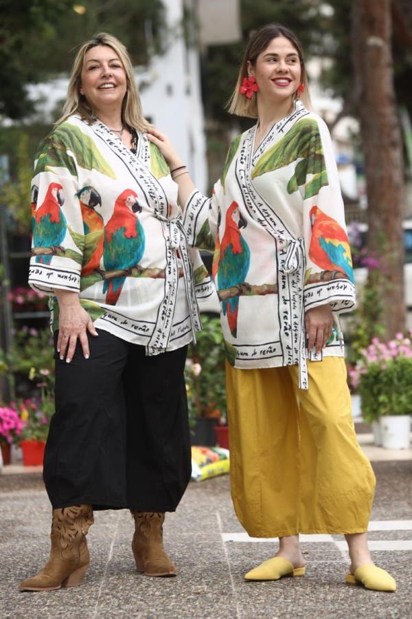 TROPICAL PARROT WRAP TOP